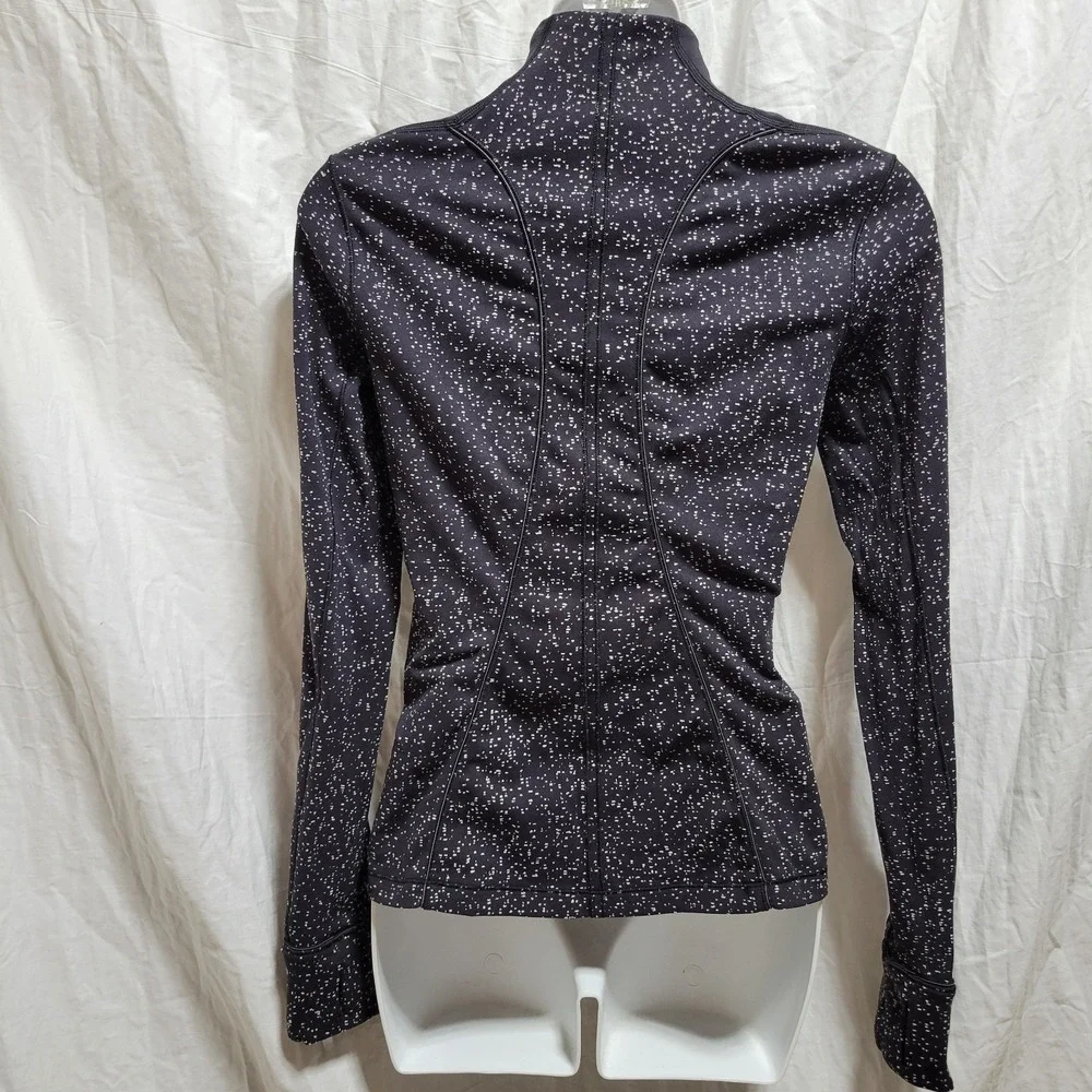 Lululemon Women Run Briskly Size 6 Pique Black White 1/2 Zip Activewear Top - Picture 7 of 8